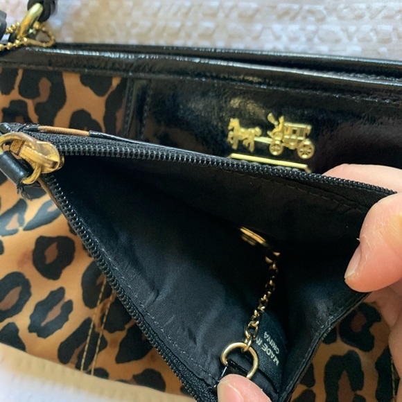 Coach shoulder bag / wristlet and coin purse - Picture 6 of 6